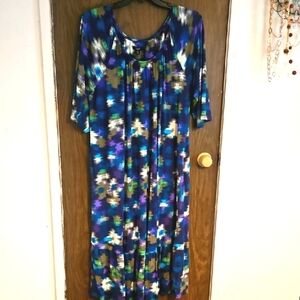 EUC Simply Vera Wang Maxi Dress